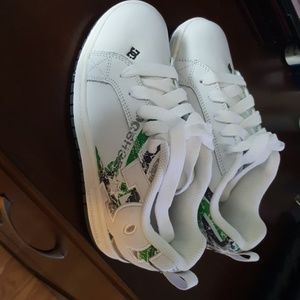 DC shoes brand new!